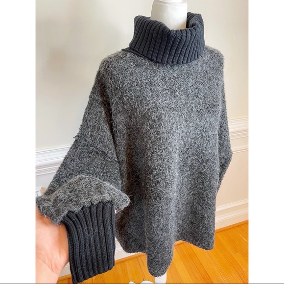 NWT Free People Oversized Fuzzy Turtleneck Tunic - Picture 5 of 6